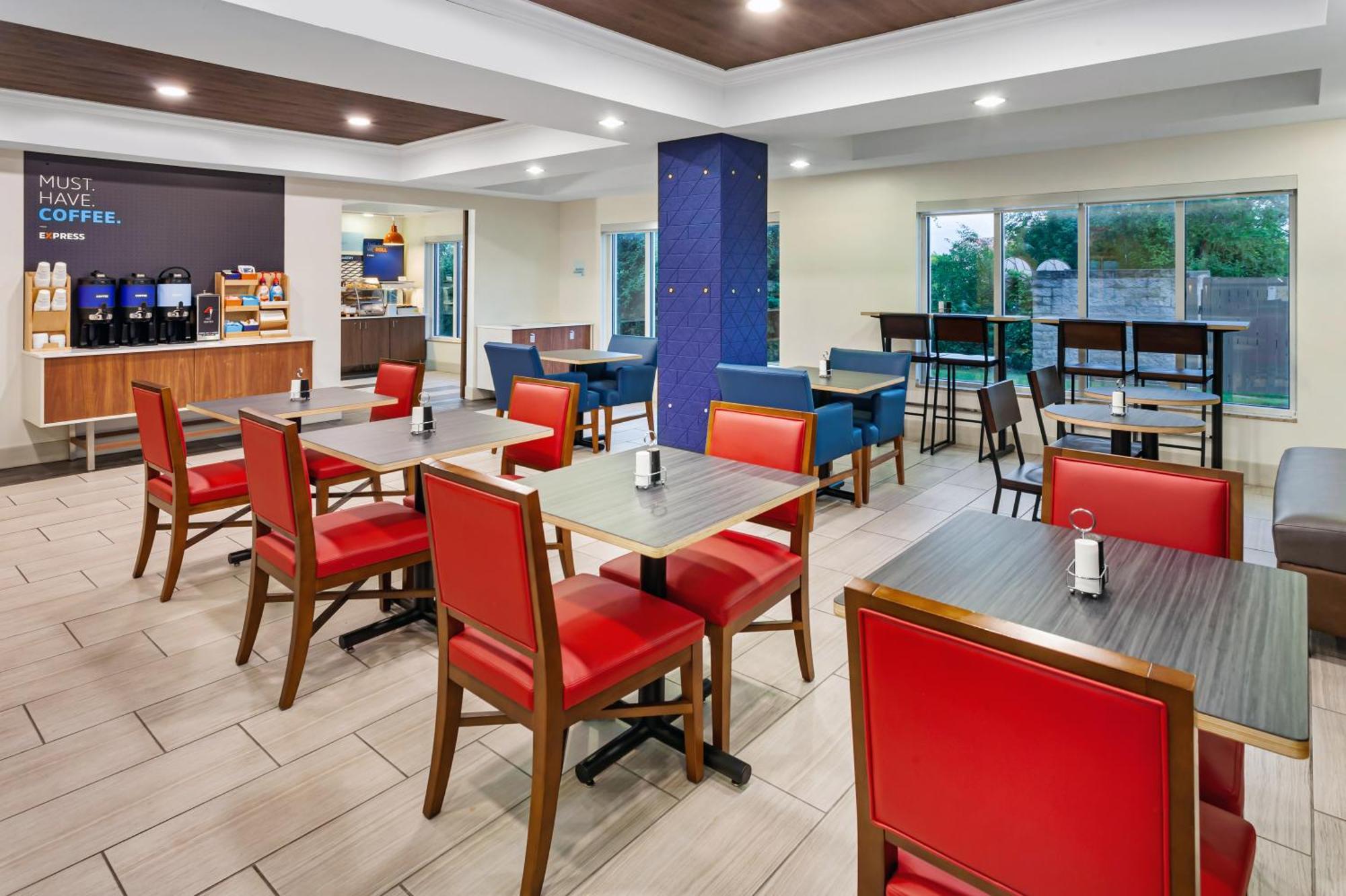 Holiday Inn Express Hotel & Suites Chicago South Lansing By Ihg Exterior photo